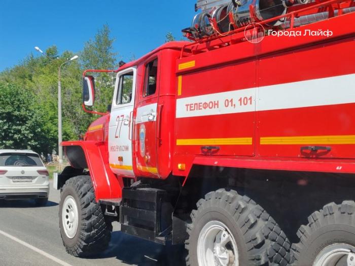 В Челябинске загорелся мебельный цех | Крупный пожар тушат в районе ЧТЗ в Челябинске В Челябинске загорелся мебельный цех | Крупный пожар тушат в районе ЧТЗ в Челябинске