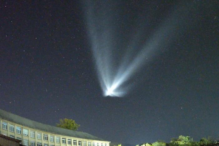 Жители Челябинска могли увидеть запуск ракеты, которая вывела в космос 75 мышей | Ракета «Союз-2.1б» с биоспутником «Бион-М» пролетела над Челябинском