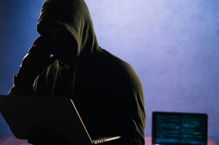 Житель Челябинска отдал телефонным незнакомцам 9 миллионов рублей | Мошенники выманили 9 миллионов рублей у пожилого челябинца