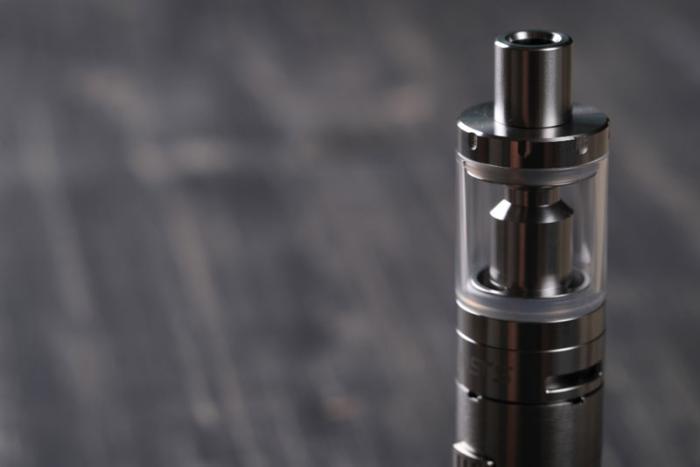 Вейп взорвался в поликлинике в Челябинске в кармане куртки | В челябинской детской поликлинике в кармане куртки взорвался вейп Вейп взорвался в поликлинике в Челябинске в кармане куртки | В челябинской детской поликлинике в кармане куртки взорвался вейп