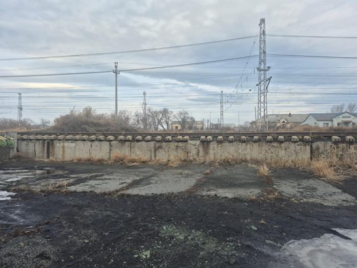 На Южном Урале возбудили дело о краже дизельного топлива с локомотива: задержаны трое мужчин | Троих челябинцев задержали за хищение почти 900 литров дизтоплива с тепловоза