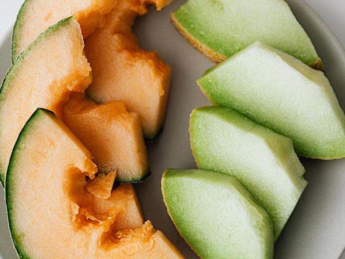 В Челябинскую область не пропустили 42 тонны дынь и лука | На Южный Урал из Казахстана не пустили 42 тонны лука и дынь