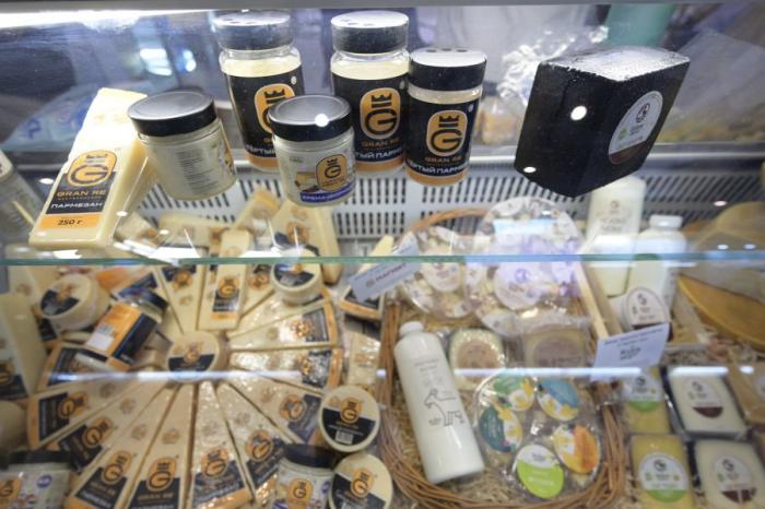 Челябинские аграрии завоевали 33 золотые медали на агропромышленной выставке УрФО | Челябинские аграрии завоевали 53 медали на уральской агровыставке 