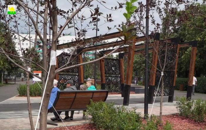 Парк на Комсомольском проспекте в Челябинске обновили | В Курчатовском районе Челябинска обновили парк