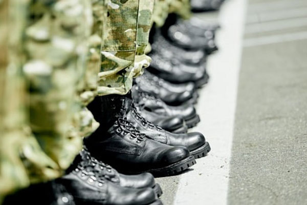 Из плена вернулись ещё два жителя Челябинской области | Ещё два челябинца вернулись из плена