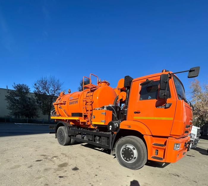 Водоканал Челябинска получил современную комбинированную машину | Современную комбинированную машину передали Водоканалу Челябинска Водоканал Челябинска получил современную комбинированную машину | Современную комбинированную машину передали Водоканалу Челябинска