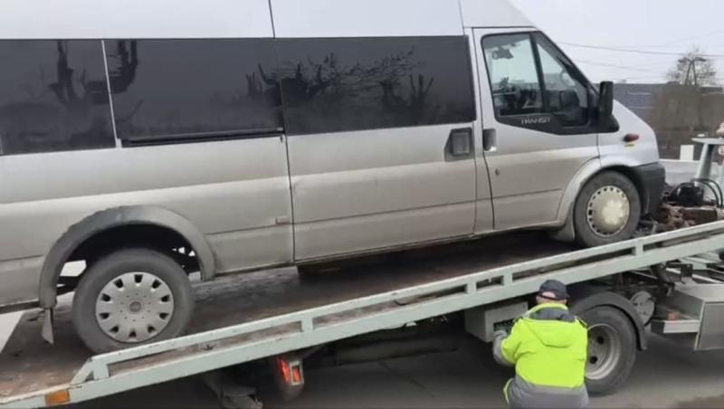 Рейд ГИБДД на Урале: у одного автобуса нашли 5 нарушений — водитель без прав возил пассажиров | Во время рейда в Екатеринбурге у одного автобуса нашли сразу 5 нарушений