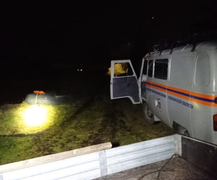 Трагедия в Челябинской области: мужчина упал с высоты 25 метров в Больших Айских притёсов | Мужчина погиб в Челябинской области после падения с 25-метровой скалы 