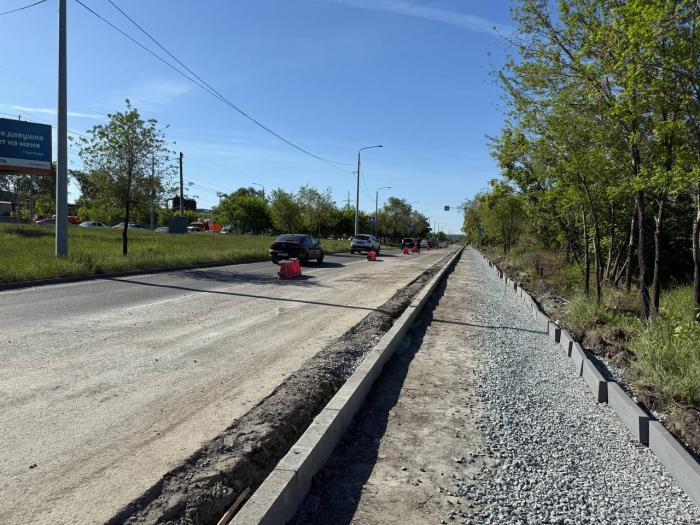 В Челябинске масштабно обновляют автотрассу «Меридиан» | Автодорогу «Меридиан» начали обновлять в Челябинске