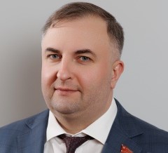 Без сюрпризов — челябинское Заксобрание снова возглавил Олег Гербер | Олег Гербер вновь возглавил Заксобрание Челябинской области Без сюрпризов — челябинское Заксобрание снова возглавил Олег Гербер | Олег Гербер вновь возглавил Заксобрание Челябинской области