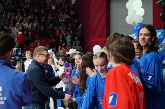 В Челябинске завершился всероссийский турнир по фигурному катанию 