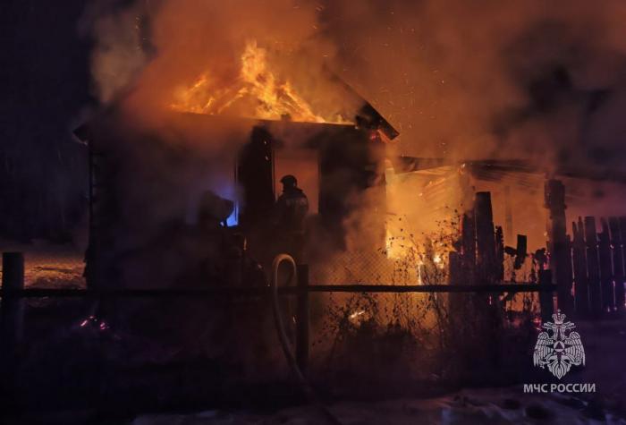 Спряталась под кроватью — как в Катав-Ивановске девочка погибла при пожаре 