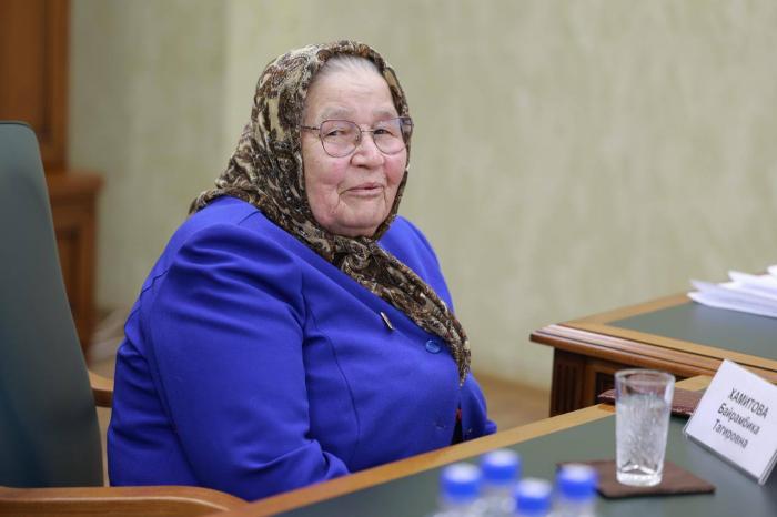 86-летняя мать павшего на СВО сына ездит из Челябинска на фронт помогать бойцам