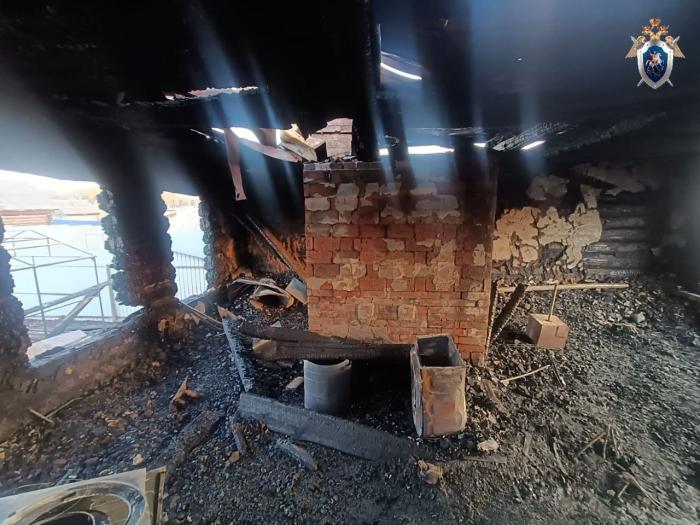 Жена уехала к раненому мужу — в Челябинской области при пожаре погибли четверо детей бойца СВО 