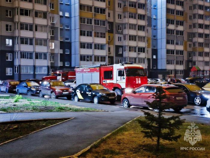 В Челябинске на балконе горевшей квартиры погибли мужчина и женщина 