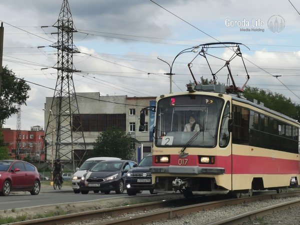25-летняя челябинка травмировалась из-за упавшего на неё трамвайного провода 