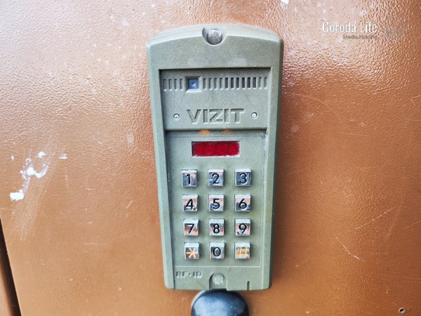 В квартиры не попасть — умные домофоны выдали челябинцам ошибку