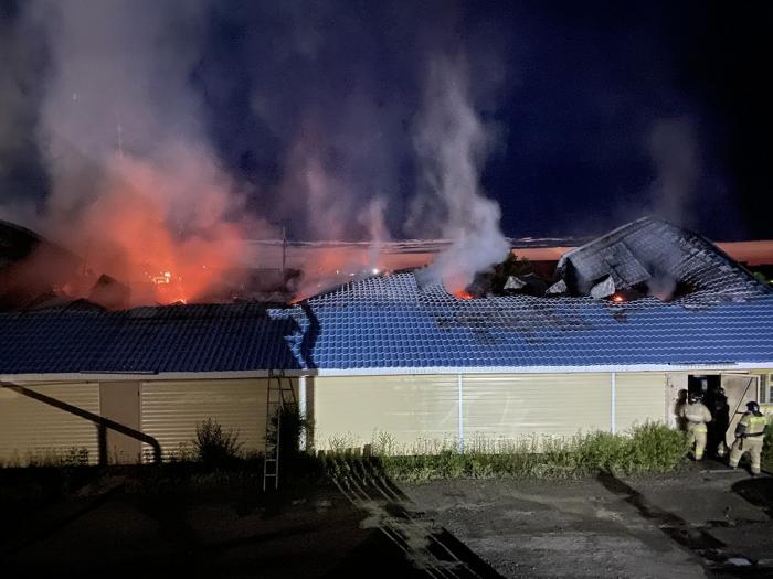 В Челябинской области два вора попытались сжечь магазин 