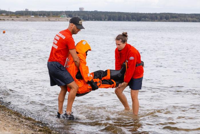 Купальный сезон официально завершился в Челябинске 