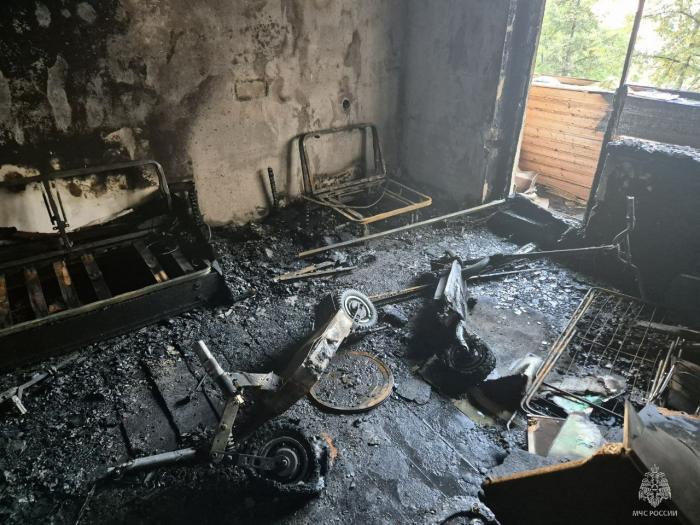 Пожарные назвали причину возгорания в челябинской многоэтажке 