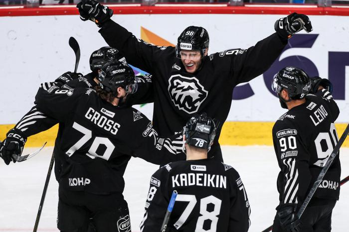 Хоккеисты "Трактора" обыграли соперников из Уфы 