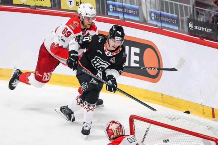 «Трактор» крупно проиграл «Автомобилисту» в Уральском дерби